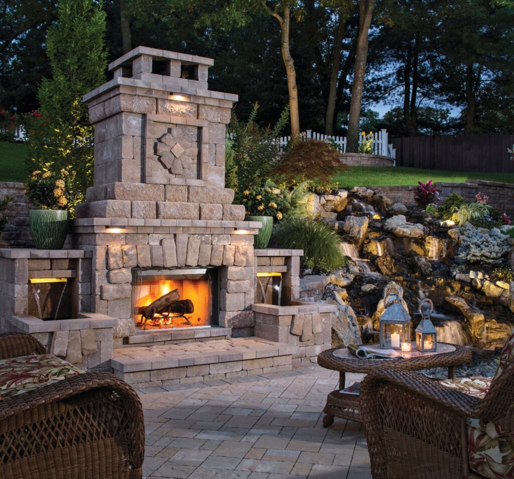 Cheminée et élément d’eau Belgard Elements™